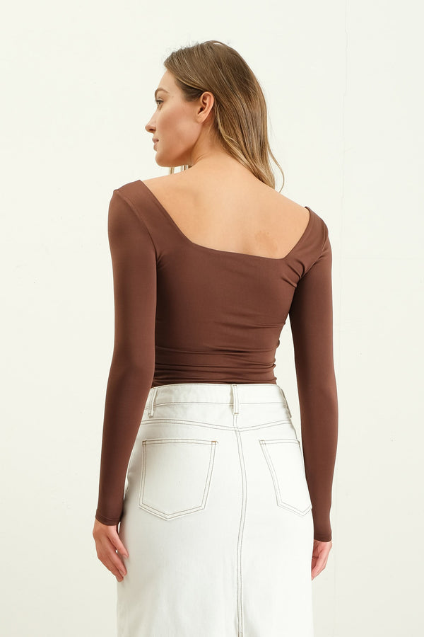 SCARLETT LONG SLEEVE TOP (COFFEE BEAN)