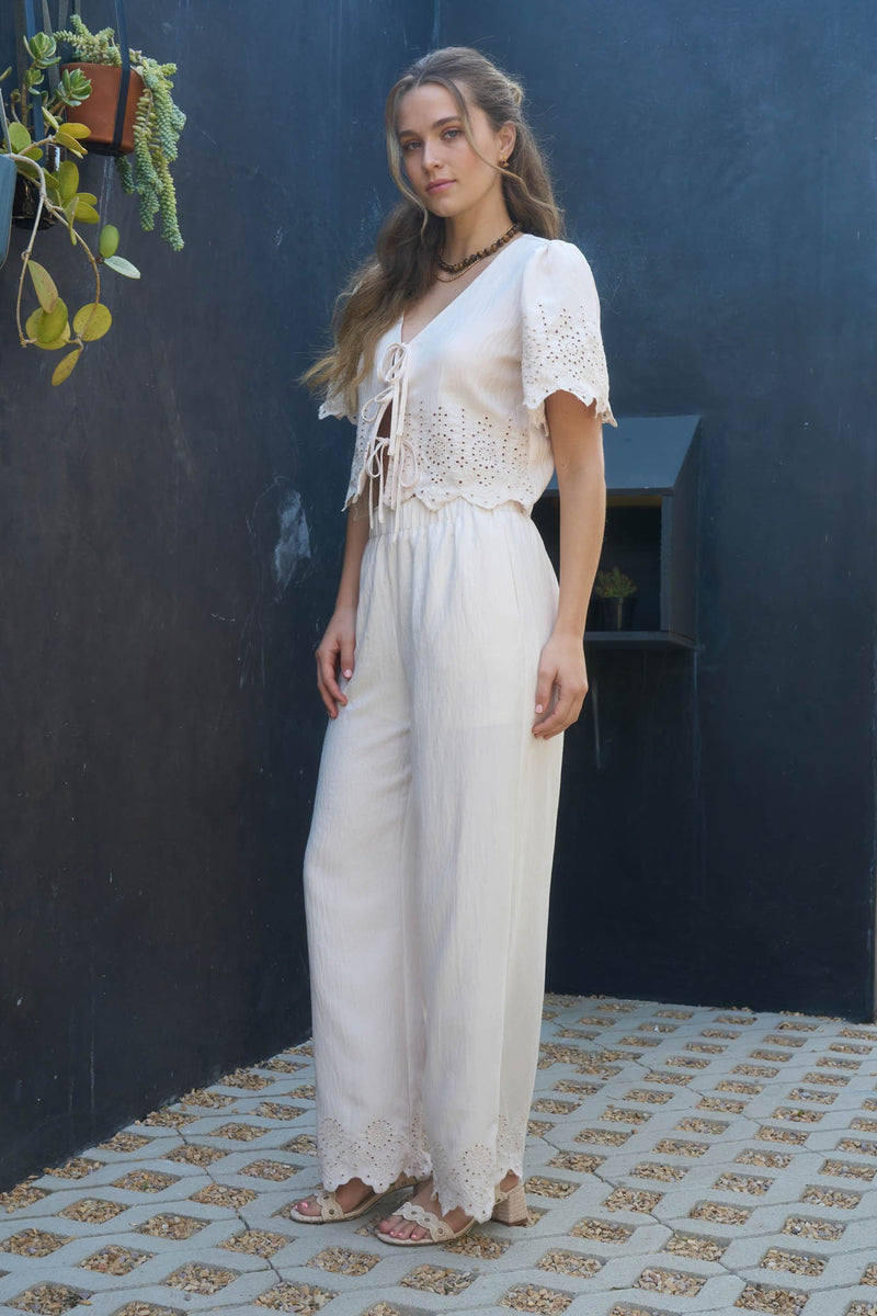 AVRIL EYELET SET