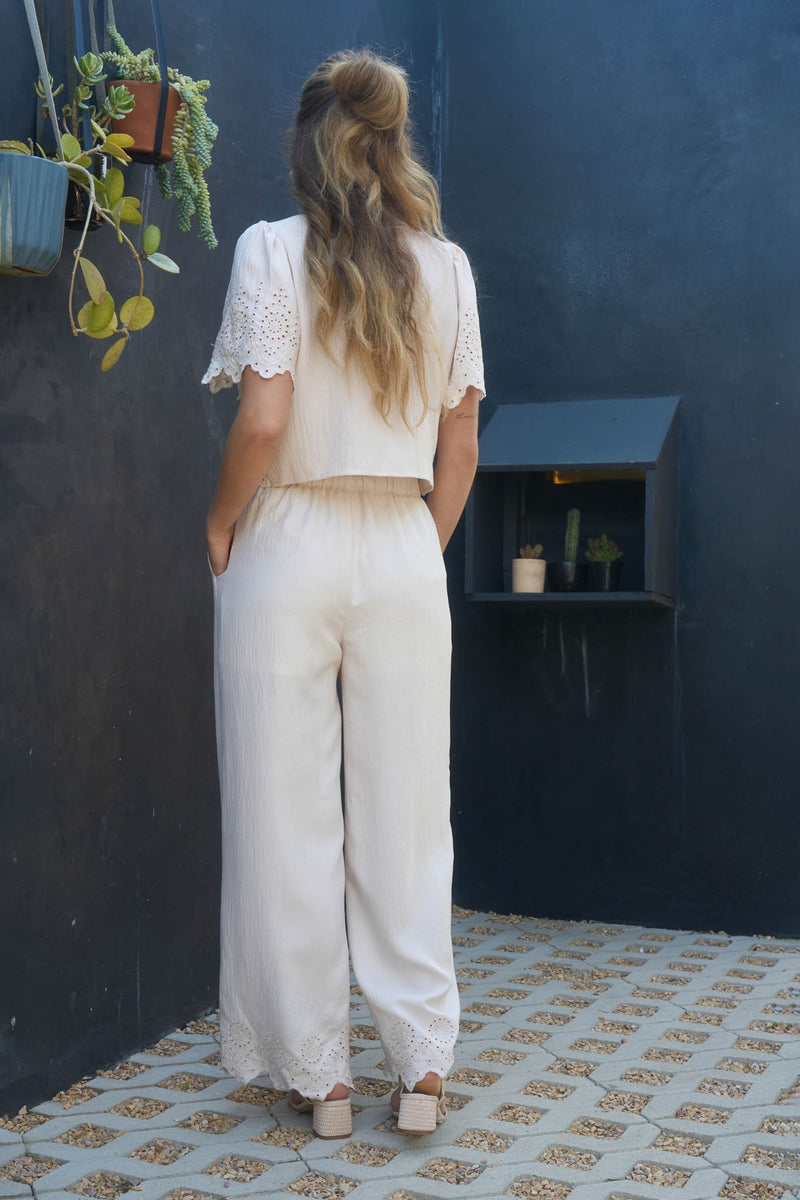 AVRIL EYELET SET