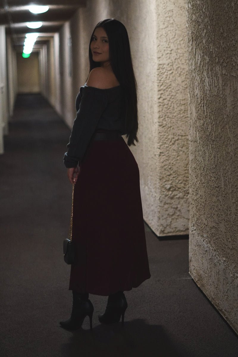 SIENNA SIDE SLIT MIDI SKIRT