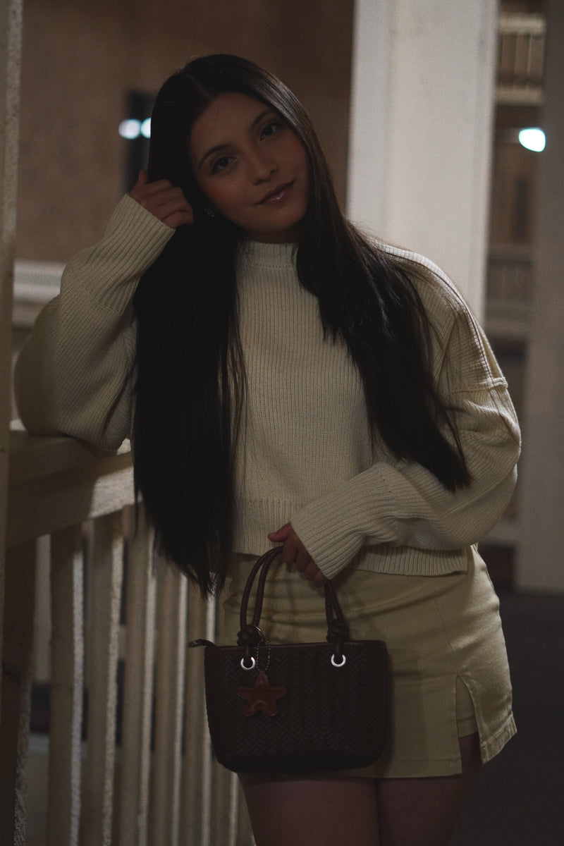 ALEXIS OVERSIZED SHORT SWEATER (CREAM)