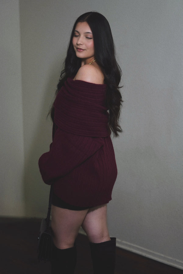 LUNA OFF SHOULDER OVERSIZED SWEATER (PLUM)