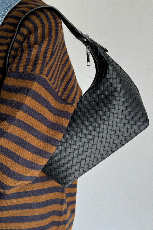 ZOE WOVEN WEAVE SHOULDER BAG (BLK)